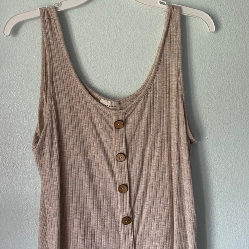 Button tank